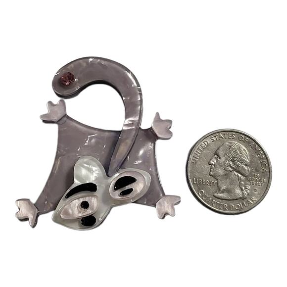 New Handmade Acrylic Sugar Glider Pin Brooch - Picture 2 of 4